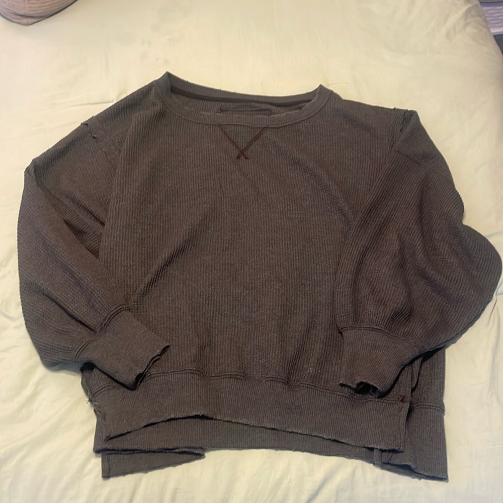 American Eagle Gray Long Sleeve Sweater